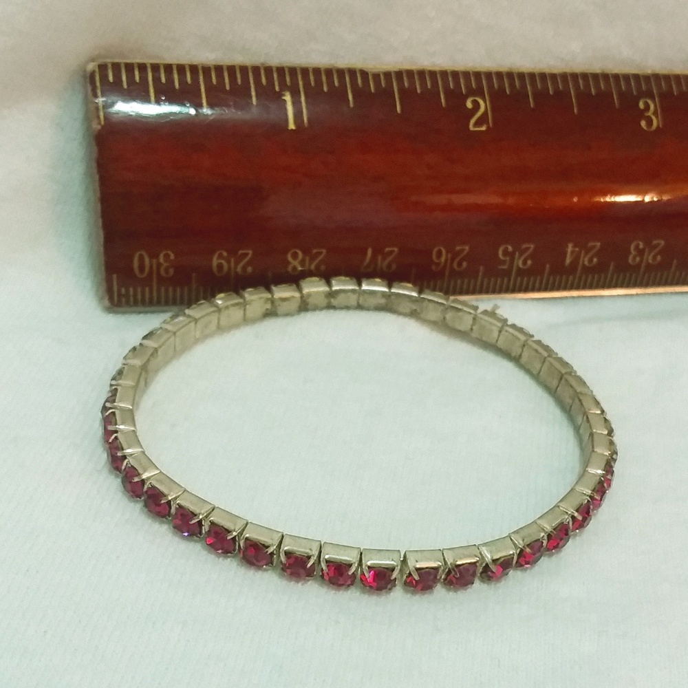 Red stone bracelet